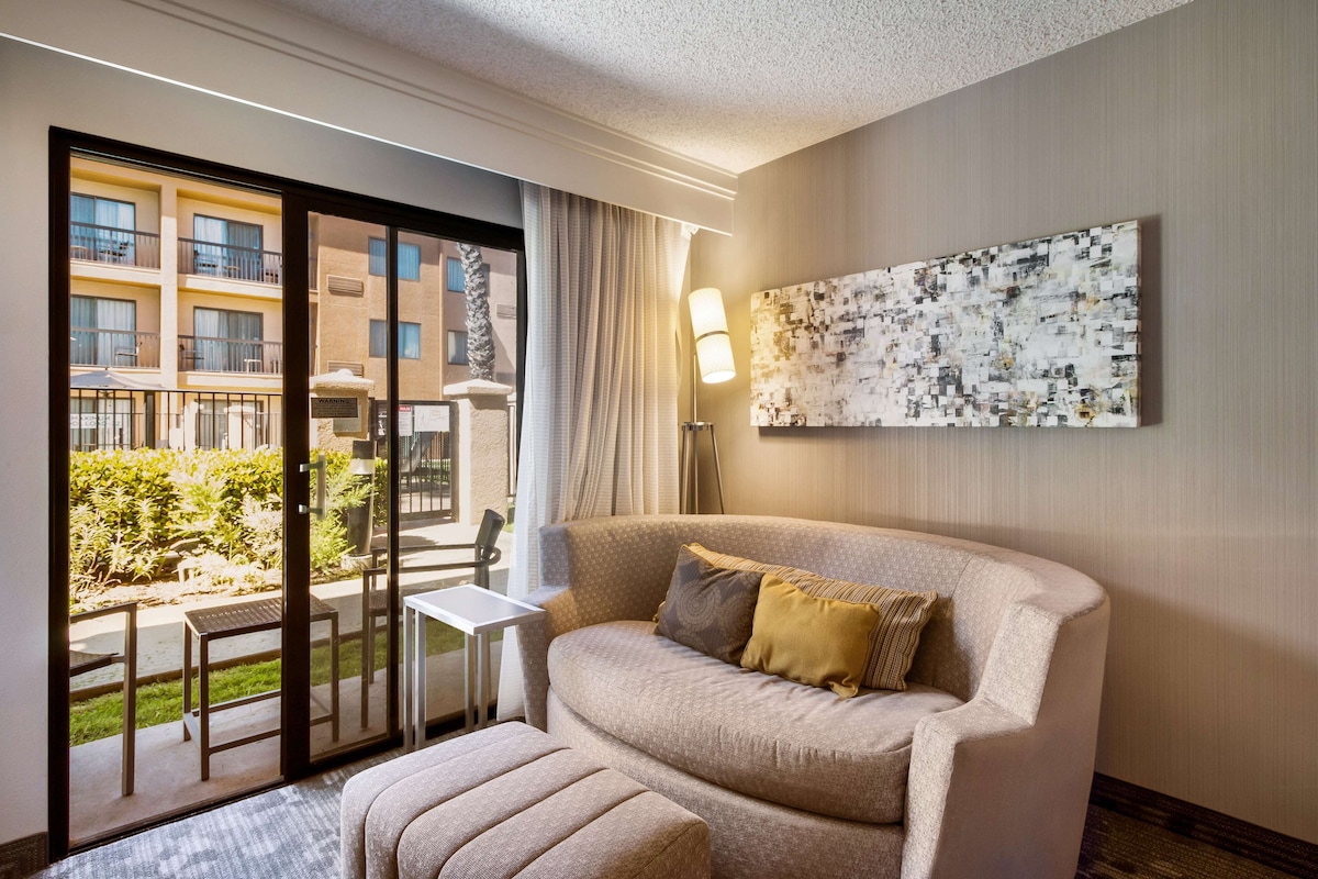 Sonesta Select Huntington Beach Fountain Valley - Photo 1
