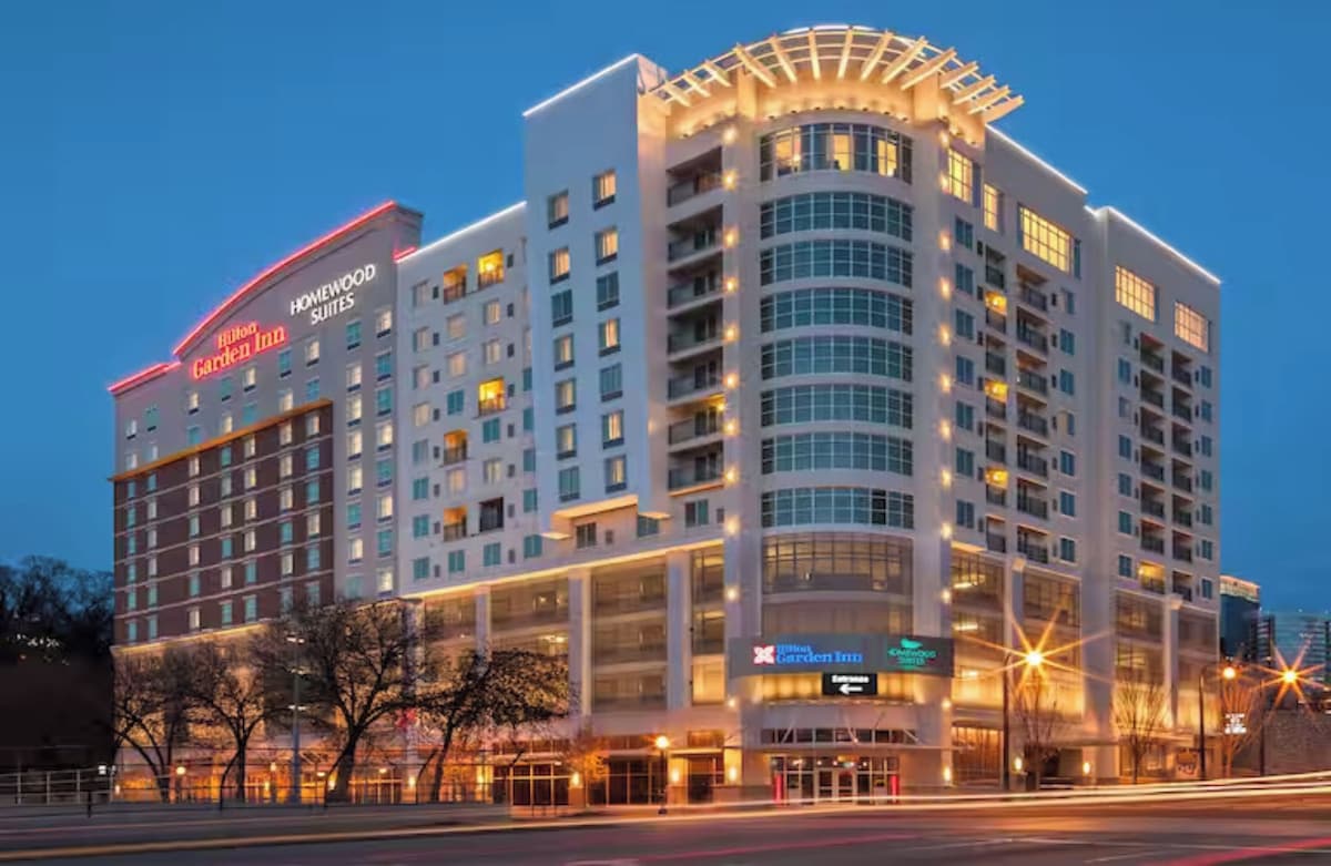 Hilton Garden Inn Atlanta Midtown - Photo 1