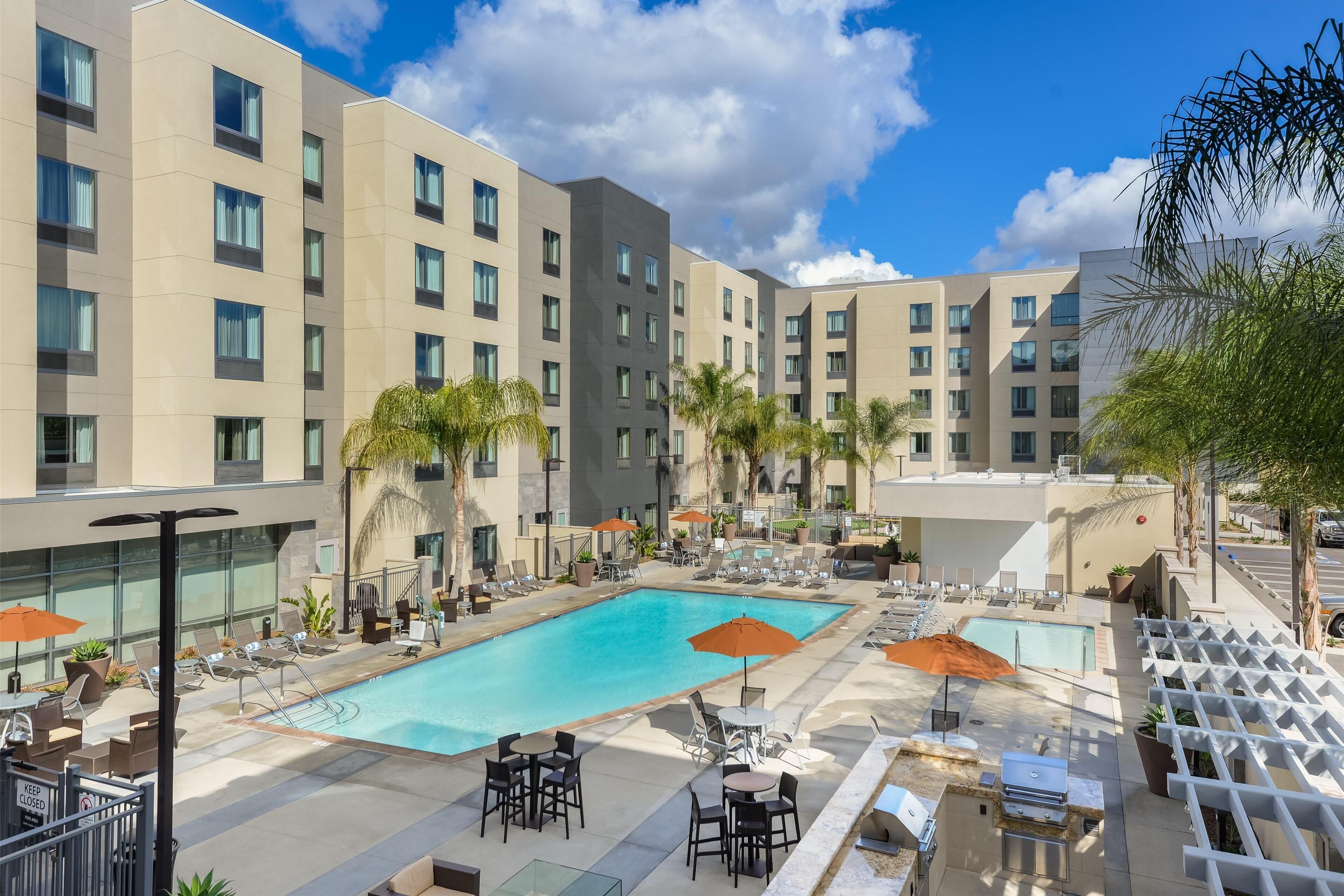 Homewood Suites by Hilton Anaheim Resort - Convention Center - Photo 1
