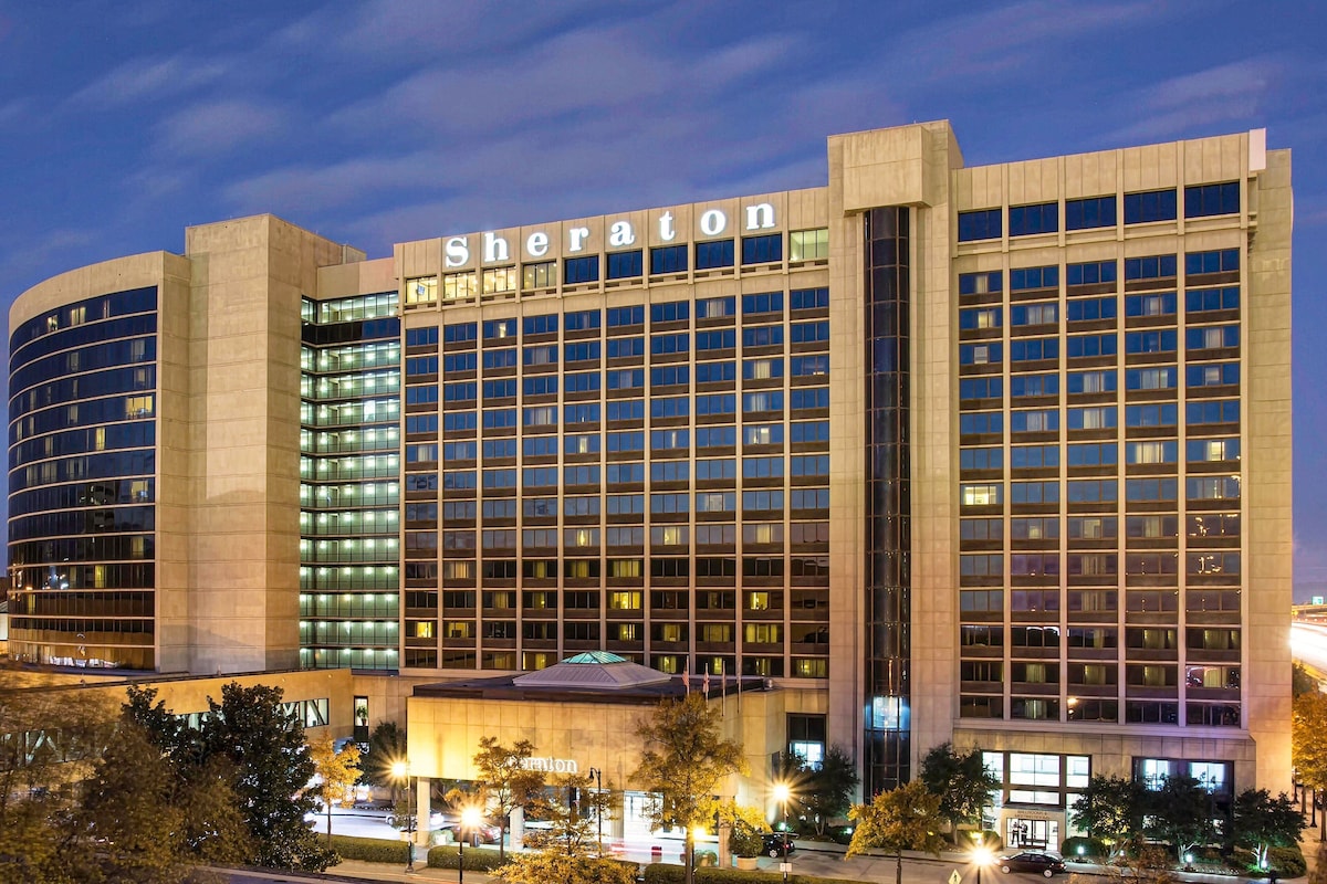 Sheraton Birmingham Hotel - Photo 1
