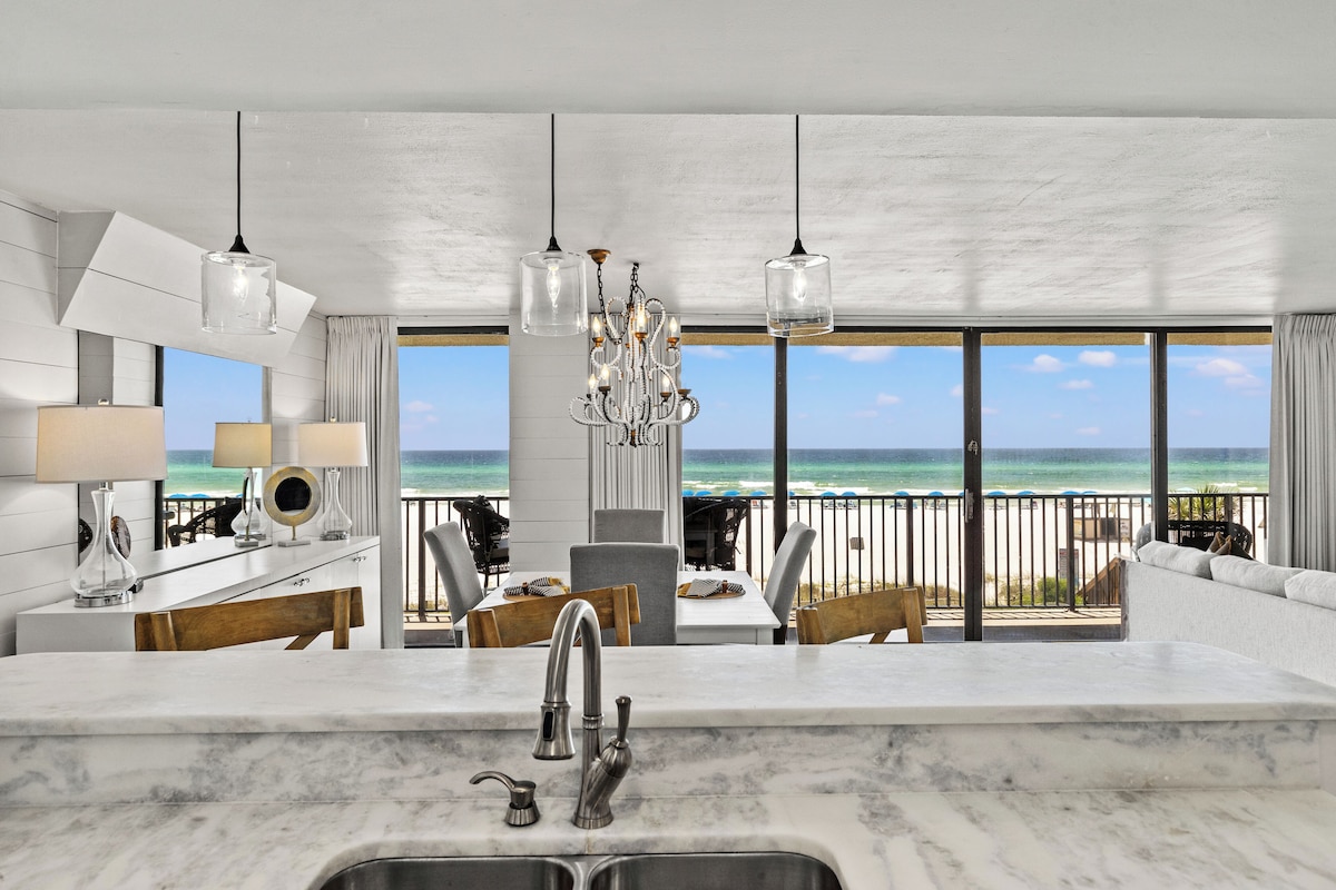 The Sandpiper Beacon Beach Resort - Photo 1