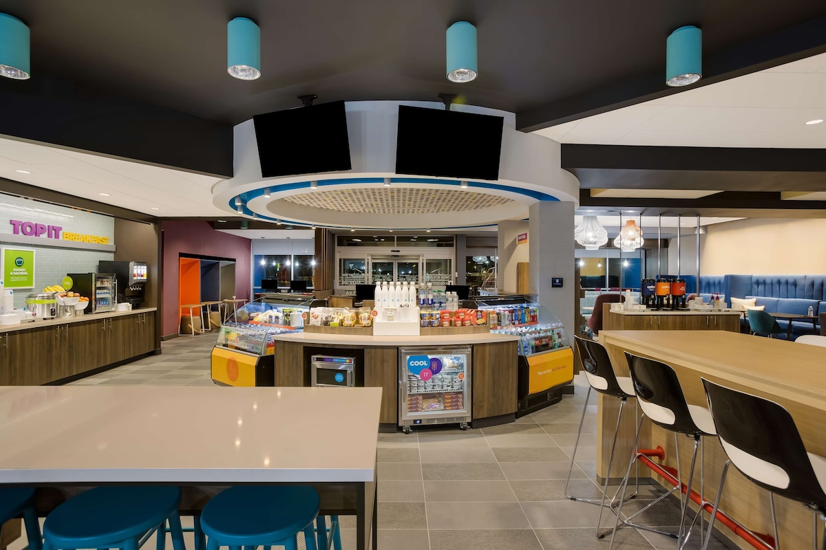 Tru by Hilton Traverse City - Photo 1
