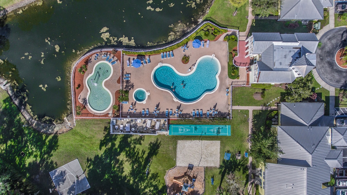 Barefoot Suites - Photo 1