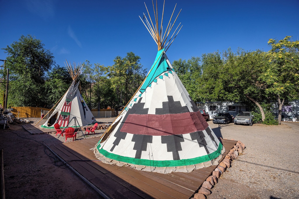 Apache Motel - Photo 1