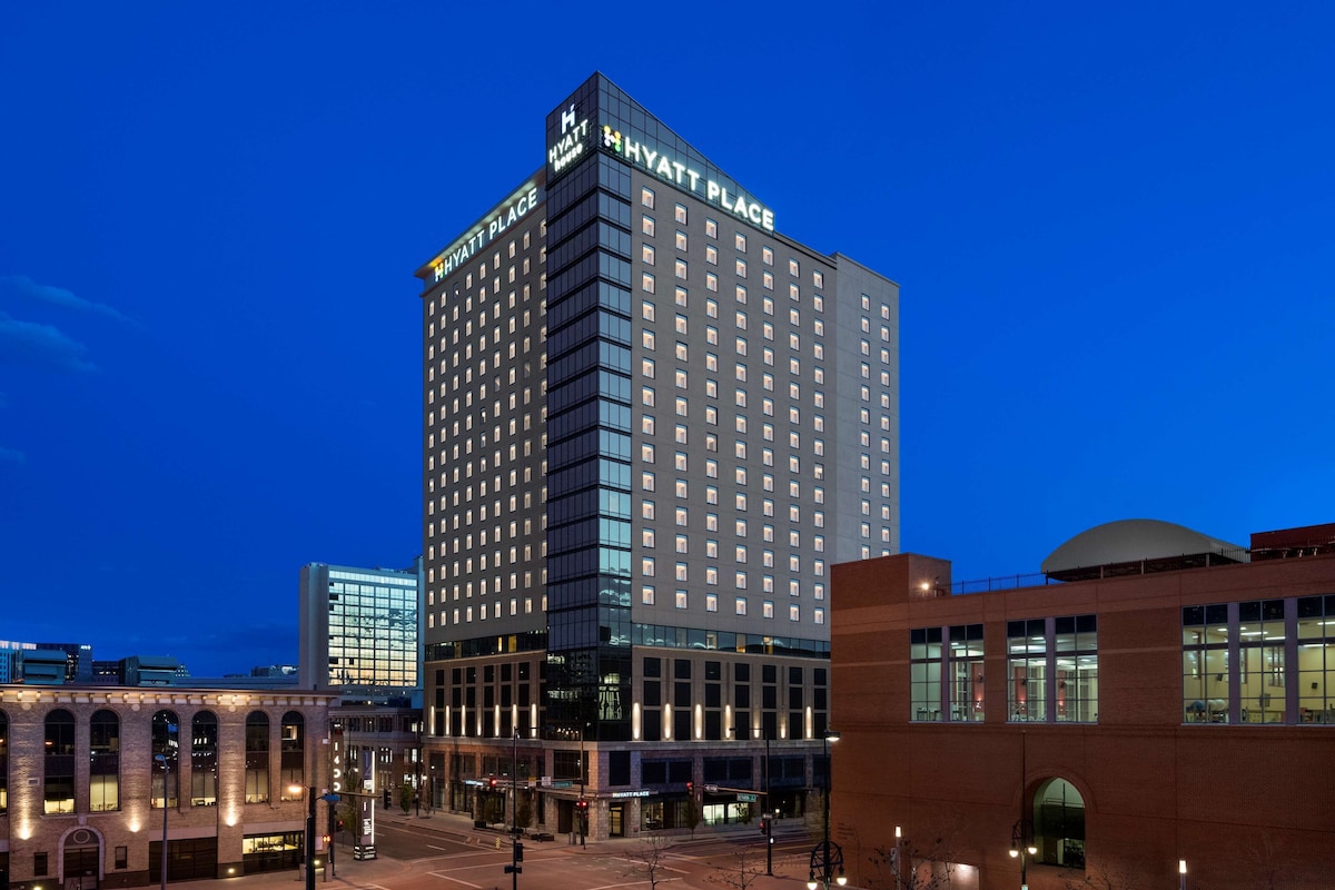 Hyatt House Denver/Downtown - Photo 1