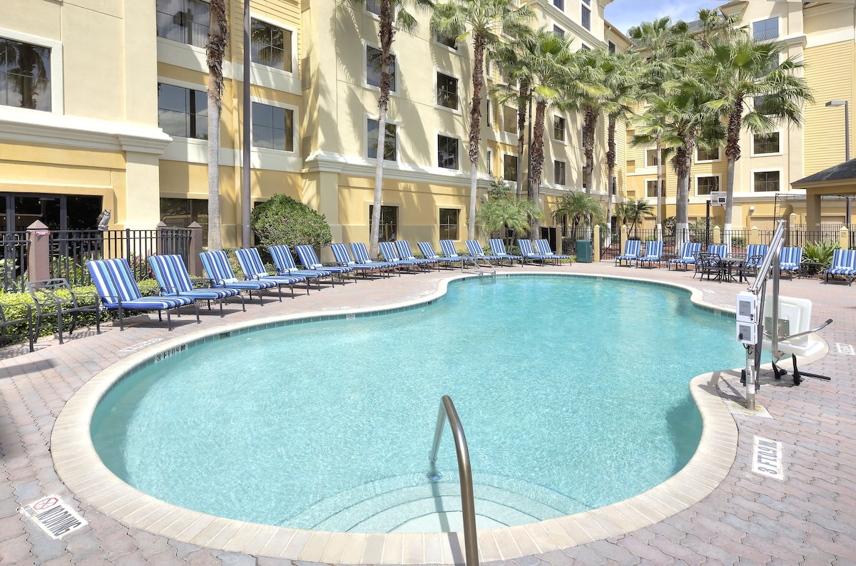 staySky Suites – I Drive Orlando - Photo 1
