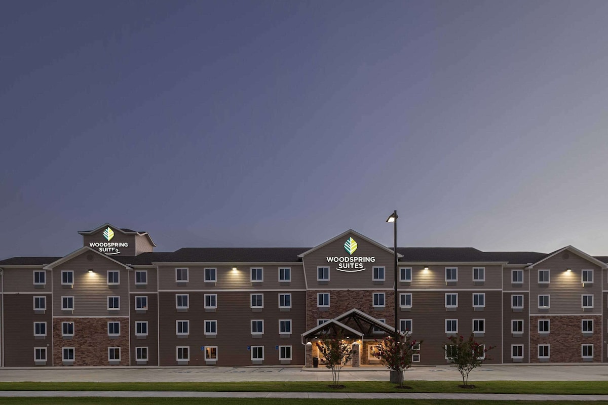 WoodSpring Suites Lafayette - Photo 1