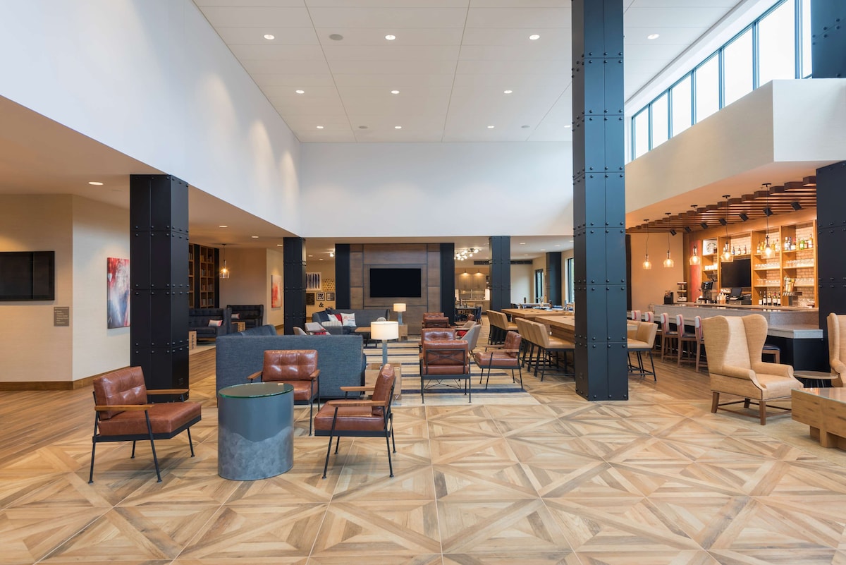 Hyatt Place Ann Arbor - Photo 1