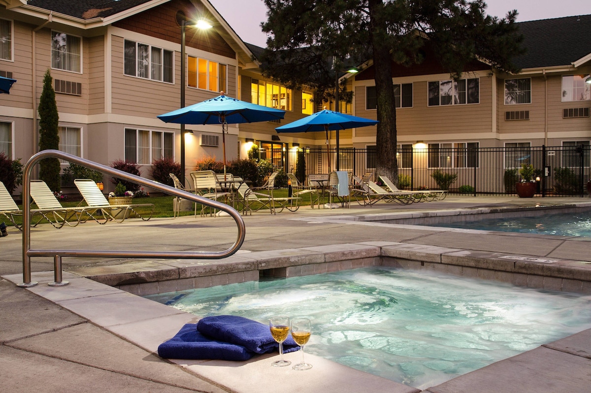 TownePlace Suites by Marriott Bend - Photo 1