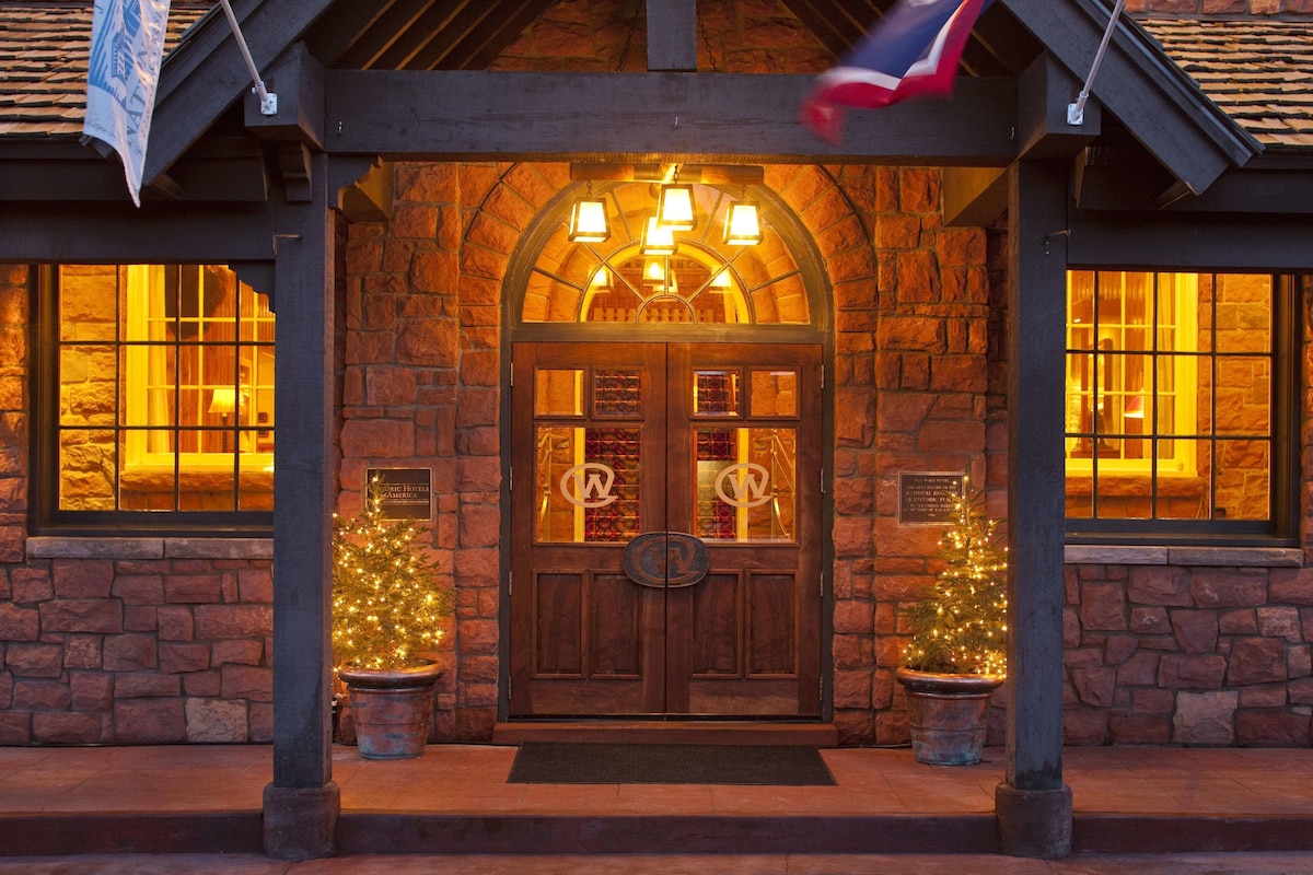The Wort Hotel - Photo 1