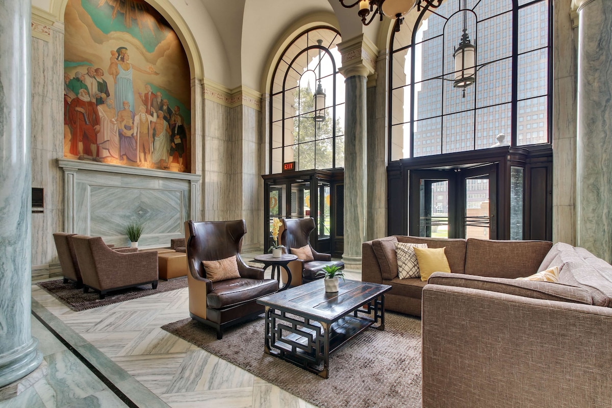 Drury Plaza Hotel Cleveland Downtown - Photo 1