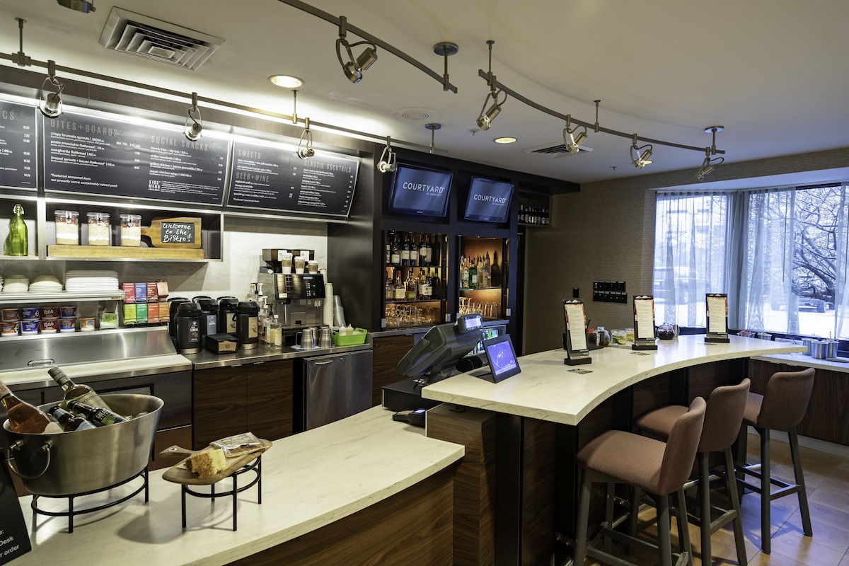 Courtyard by Marriott Cleveland Willoughby - Photo 1