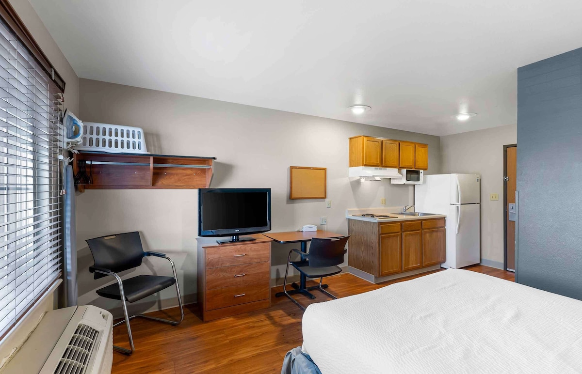 Extended Stay America- Select Suites - Denver - Aurora - Photo 1