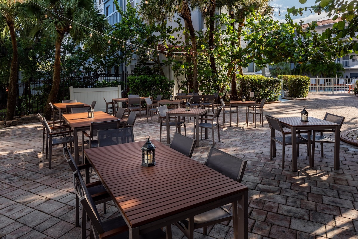 Holiday Inn & Suites Boca Raton - North By IHG - Photo 1