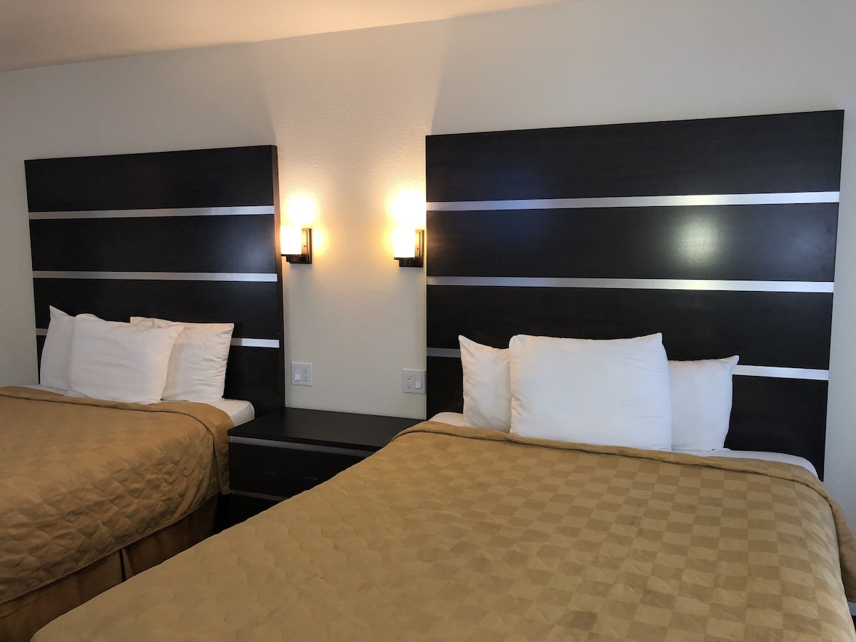 Cedar Inn & Suites - Photo 1