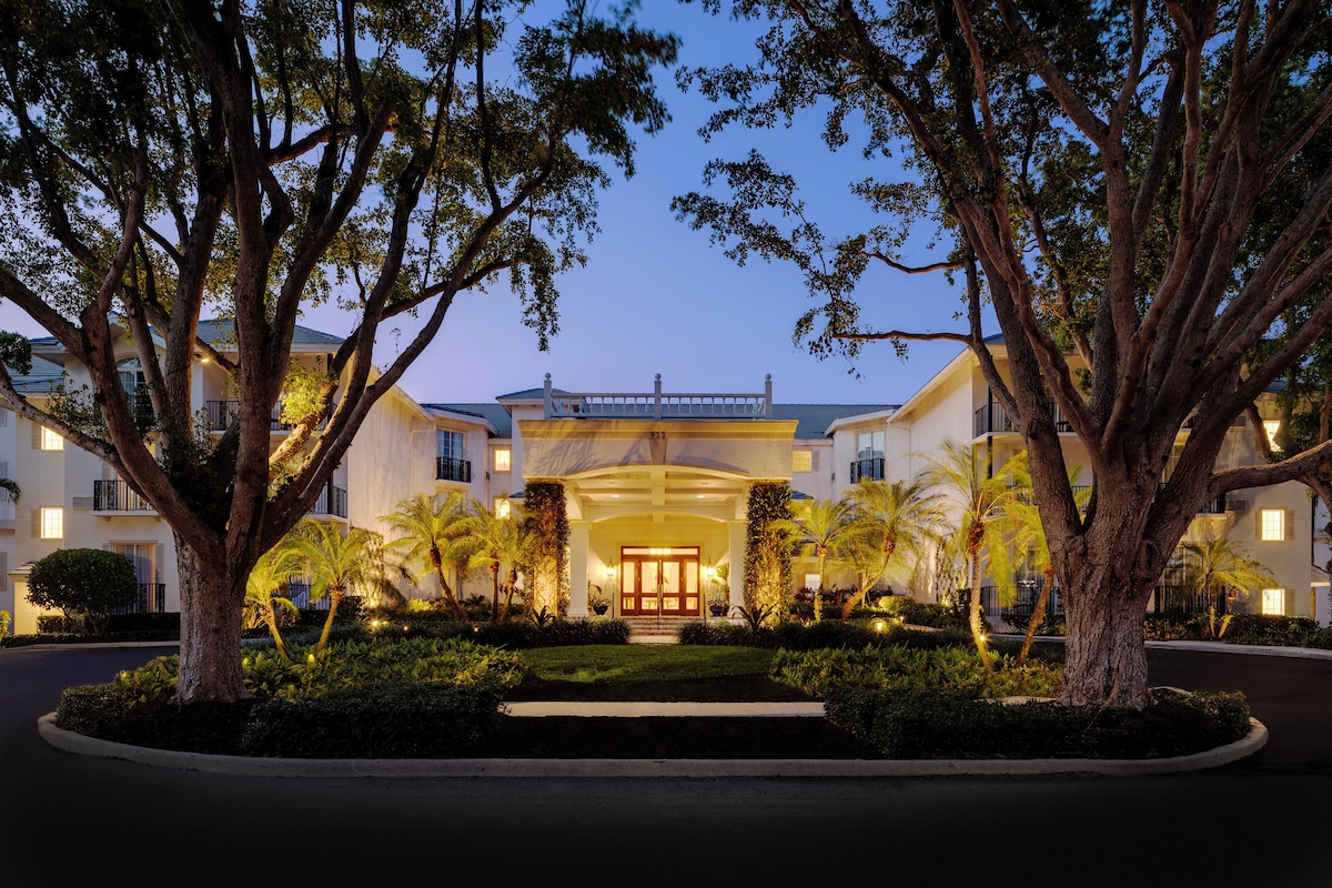 The Capri Inn - Photo 1