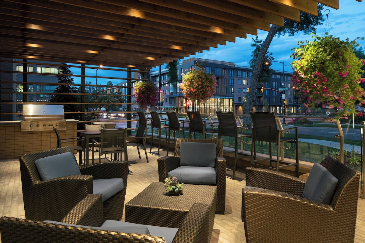 Residence Inn by Marriott Boulder Canyon Boulevard - Photo 1