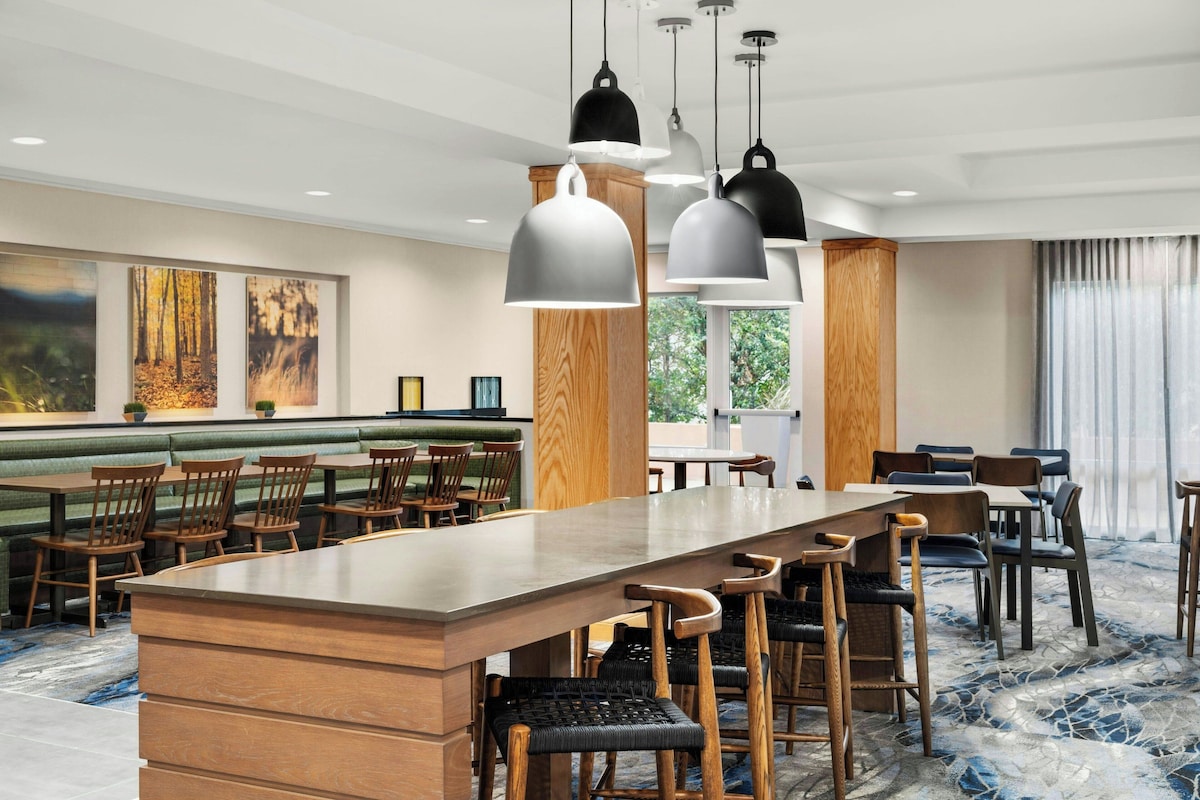 Fairfield by Marriott Inn & Suites Birmingham Fultondale/I-65 - Photo 1