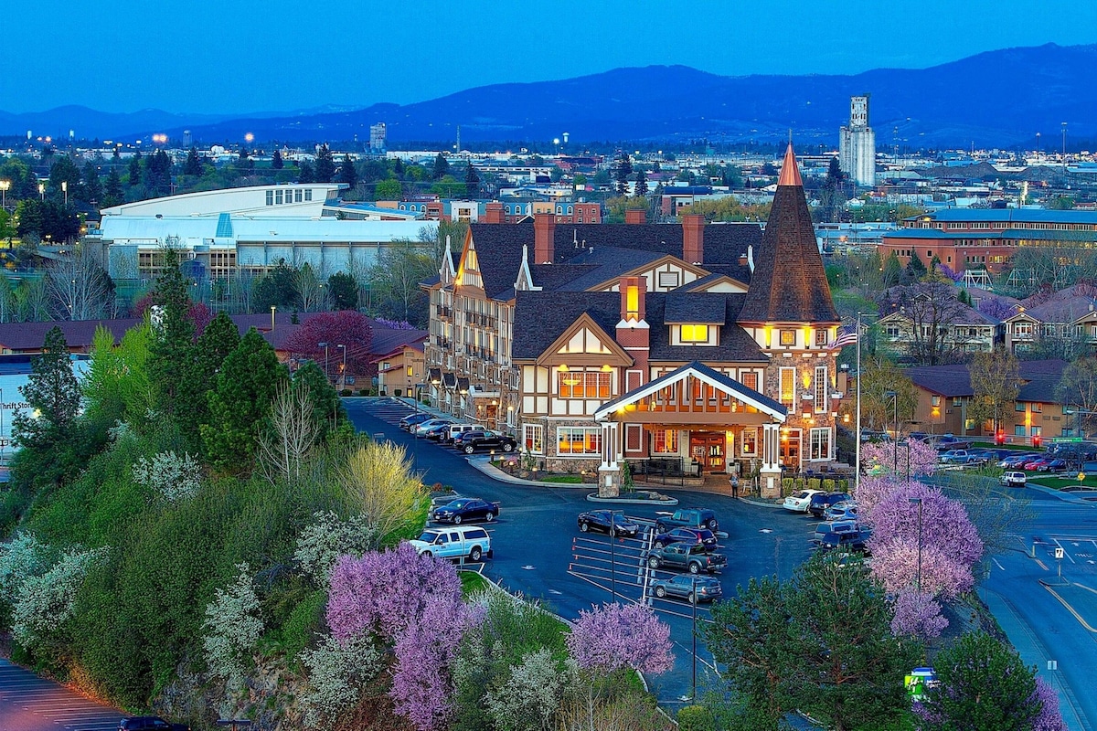 Holiday Inn Express Spokane-Downtown by IHG - Photo 1