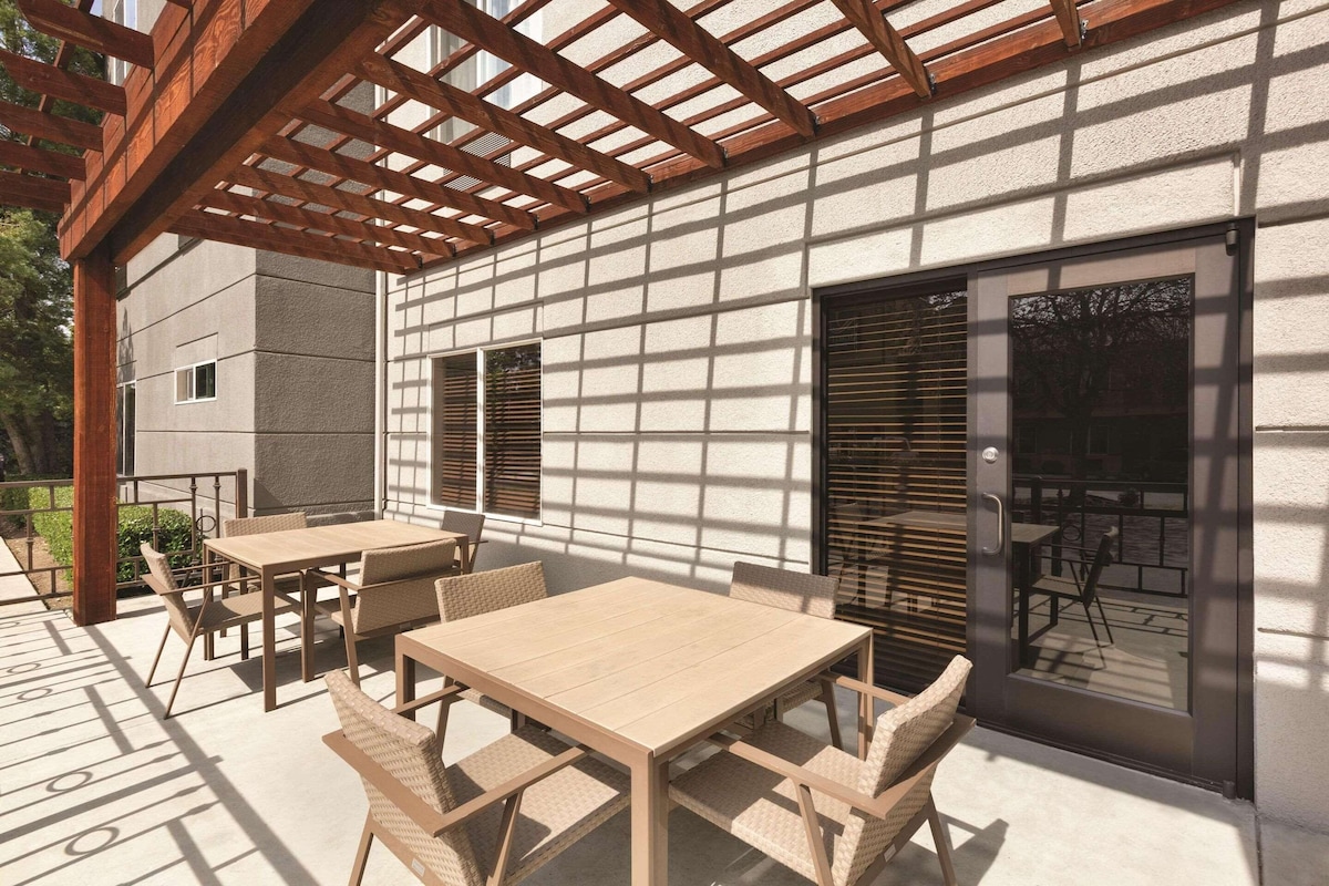 Country Inn & Suites By Radisson Fresno North CA - Photo 1