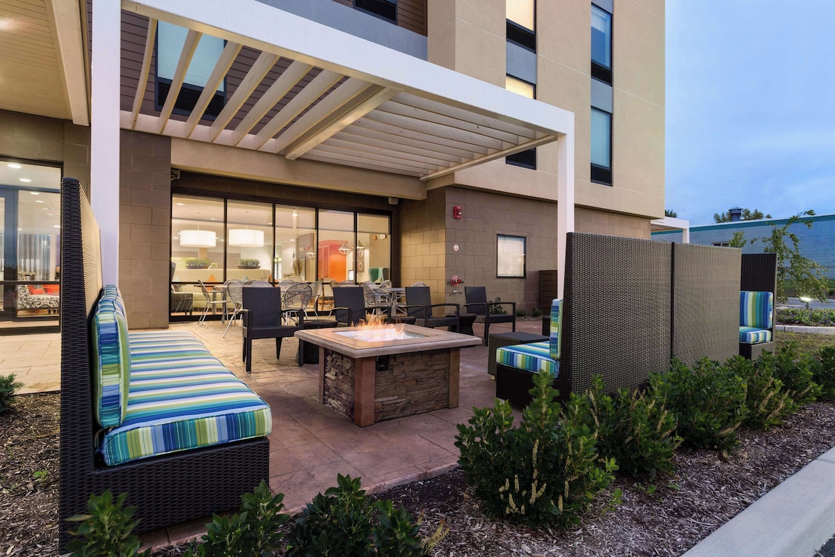 Home2 Suites By Hilton Rochester Henrietta, Ny - Photo 1