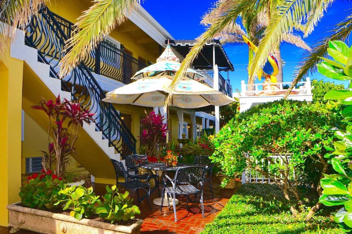 Sea Turtle Inn - Photo 1