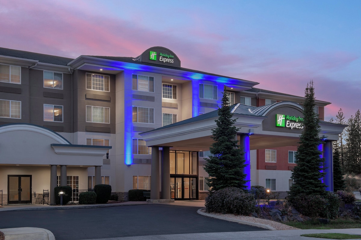 Holiday Inn Express Spokane Airport By IHG - Photo 1