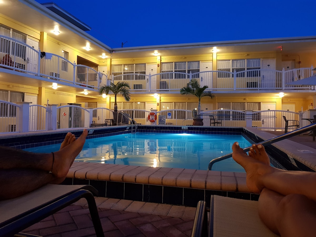 Beach Place Hotel - Photo 1