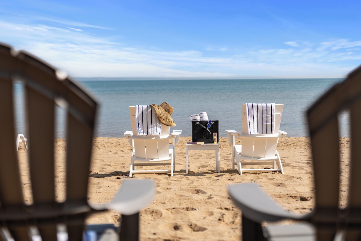 Baywatch Resort - Photo 1