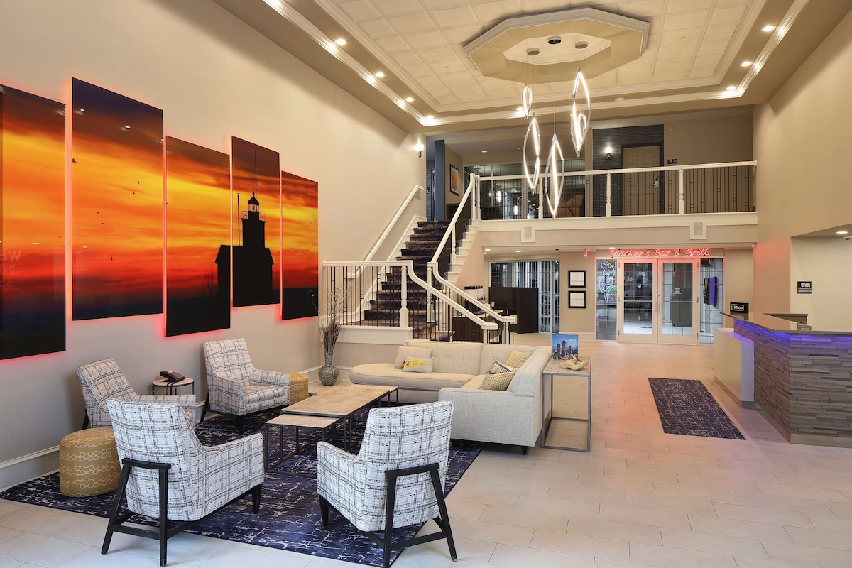 Hampton Inn Holland - Photo 1
