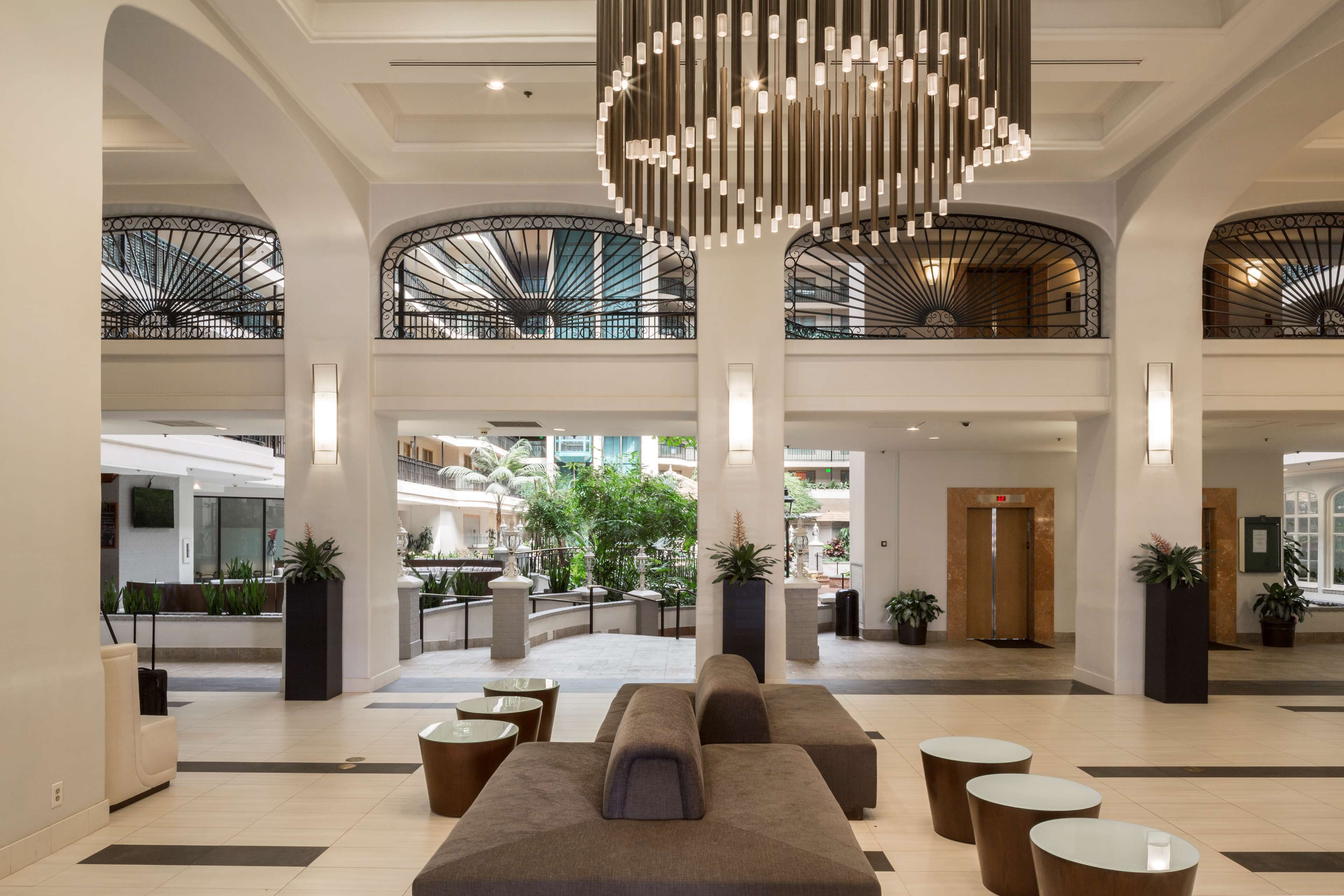 Embassy Suites by Hilton Anaheim North - Photo 1