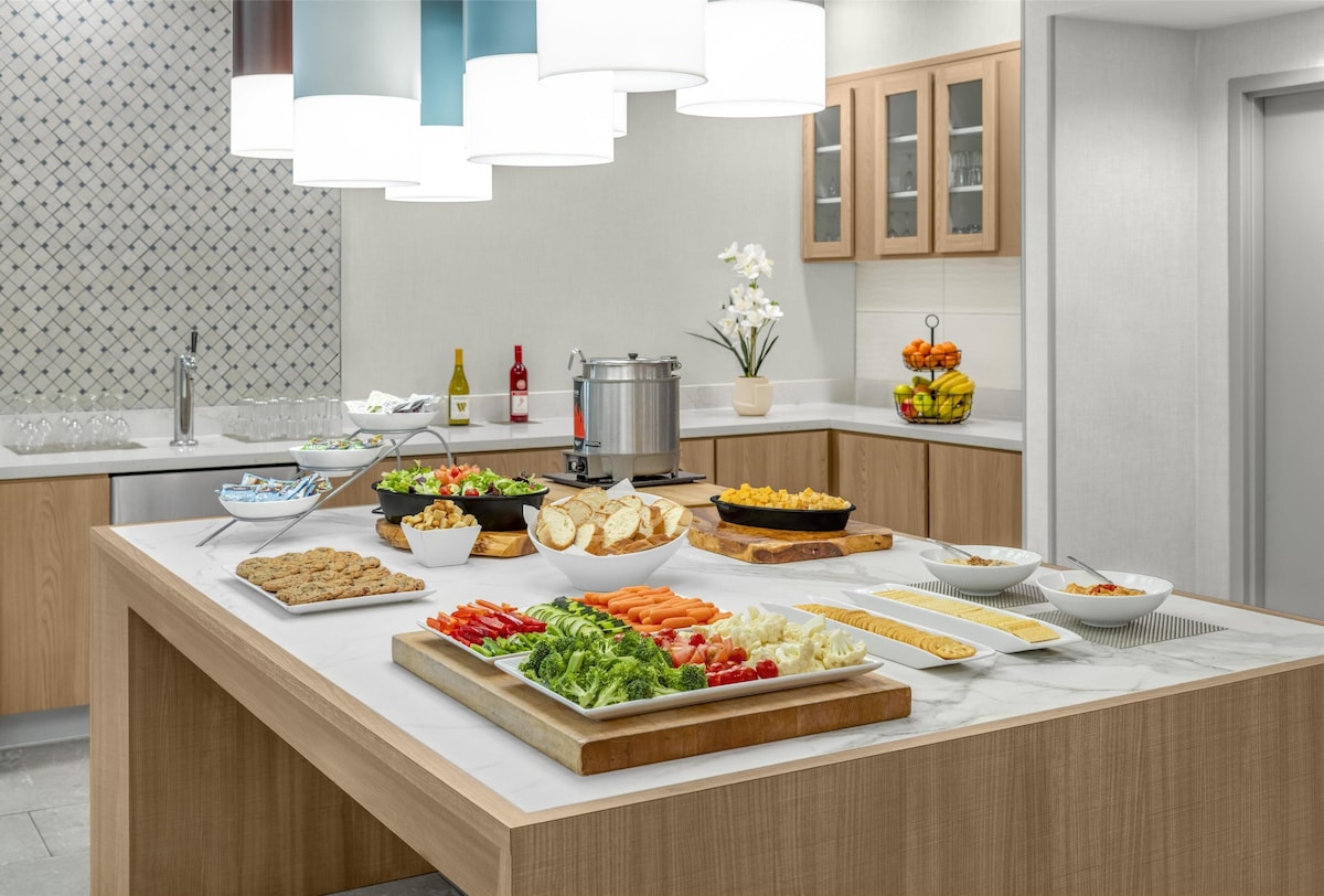 Homewood Suites by Hilton Fayetteville - Photo 1