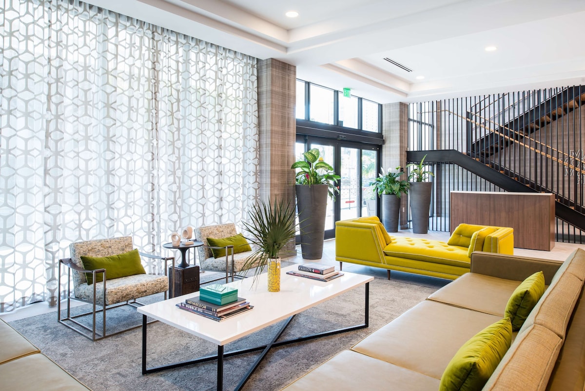 Hampton Inn & Suites Miami Wynwood Design District - Photo 1
