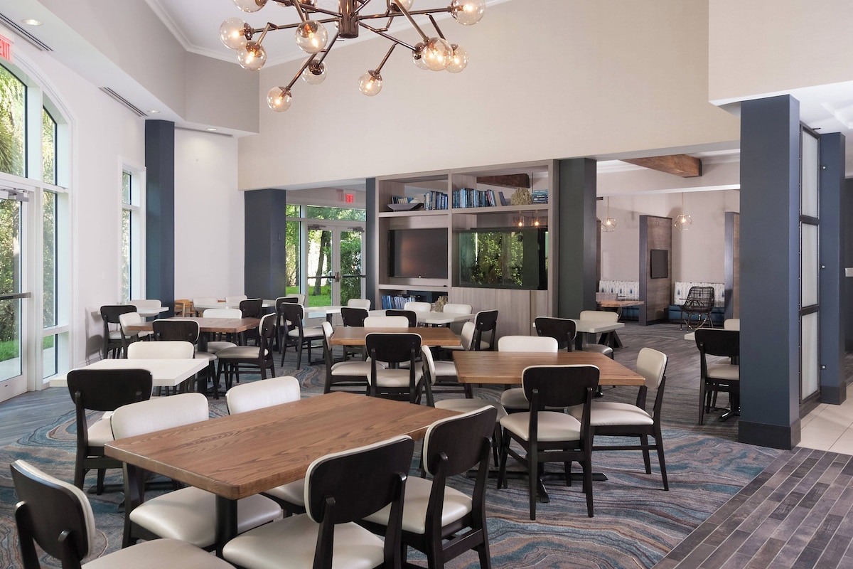 Residence Inn by Marriott Fort Myers Sanibel - Photo 1