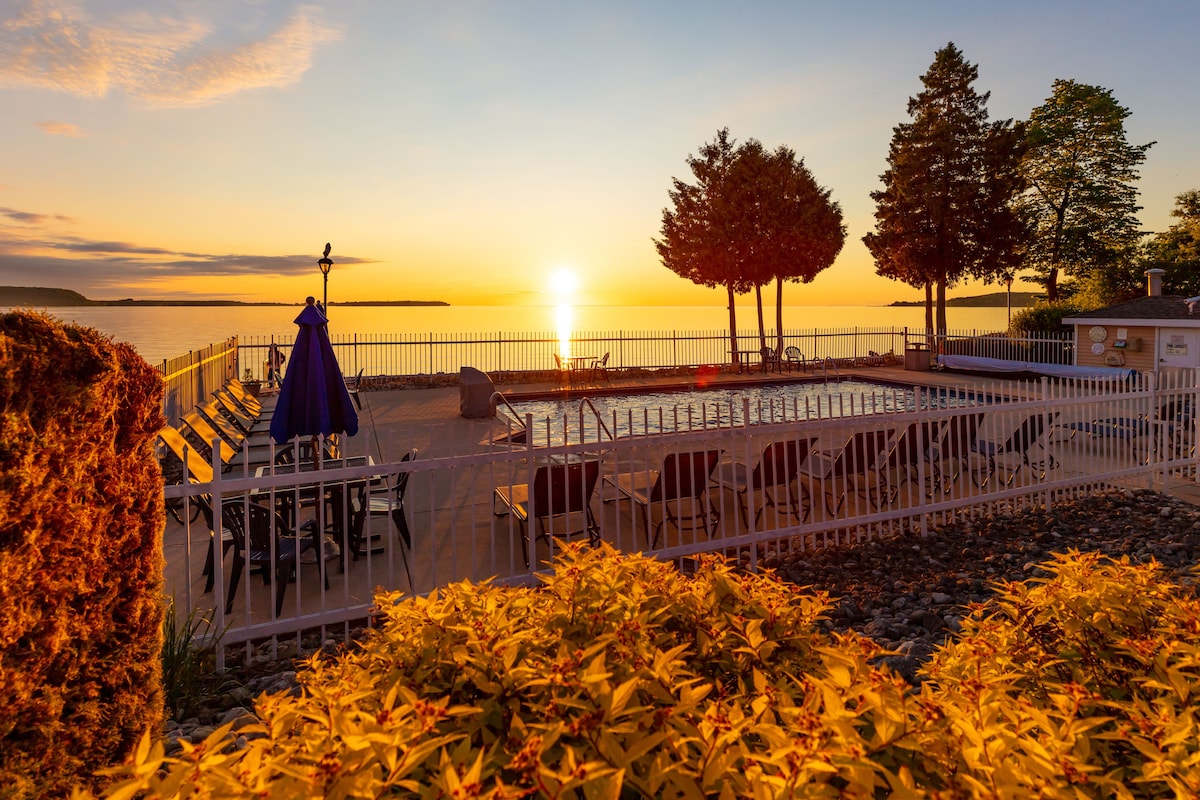 Westwood Shores Waterfront Resort - Photo 1
