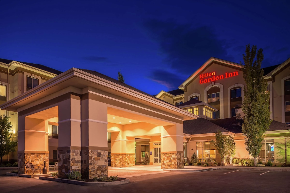 Hilton Garden Inn Salt Lake City Downtown - Photo 1