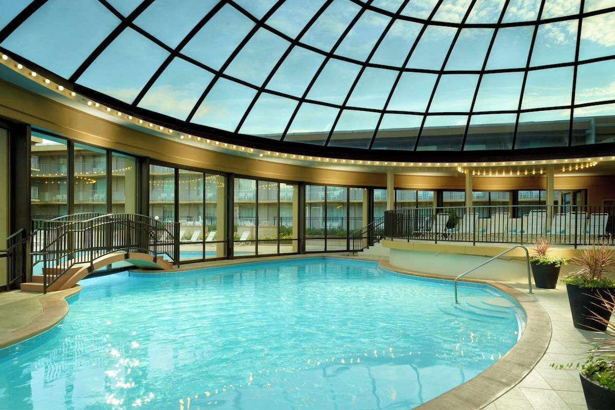 Marriott Chicago O’Hare - Photo 1