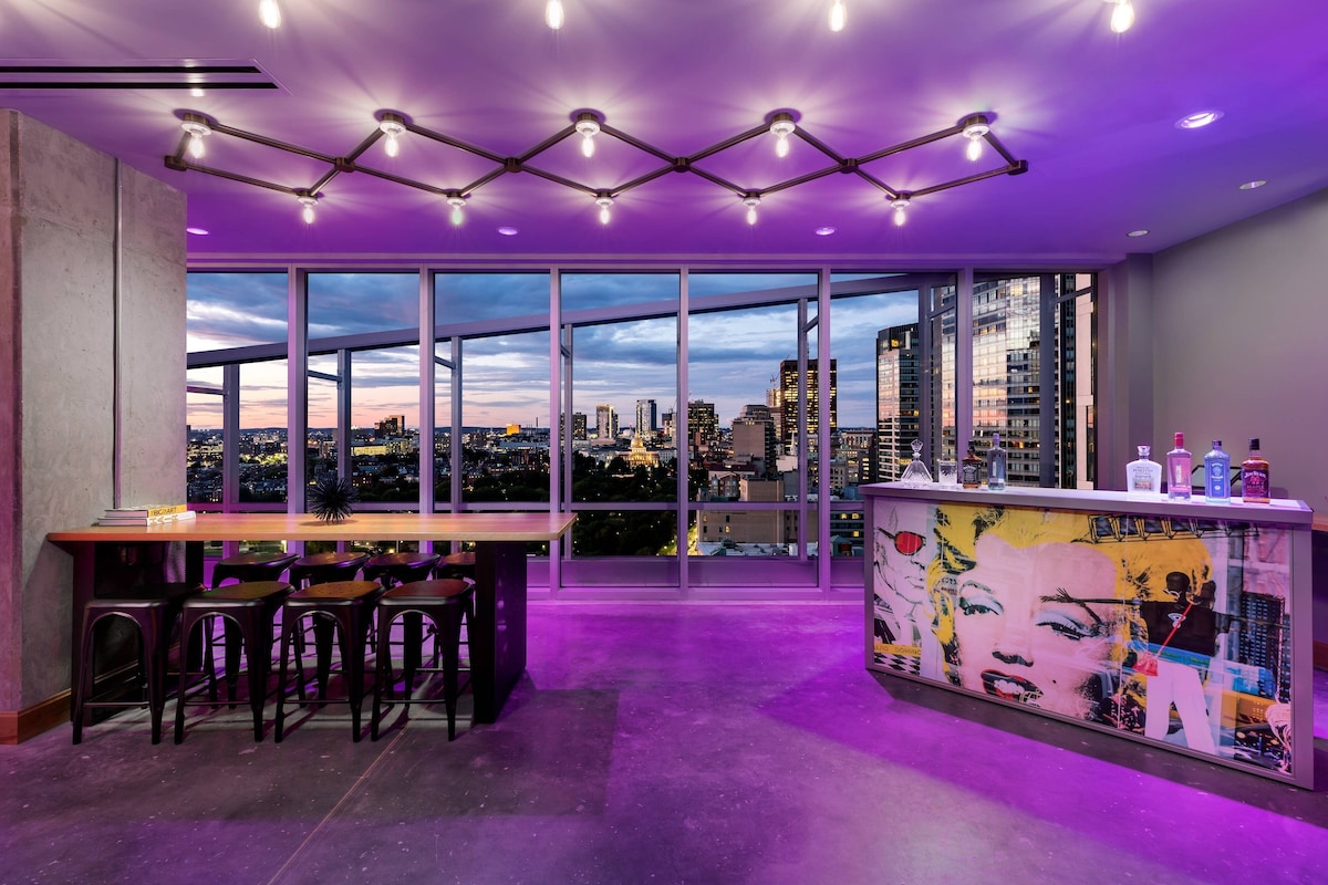 Moxy Boston Downtown - Photo 1