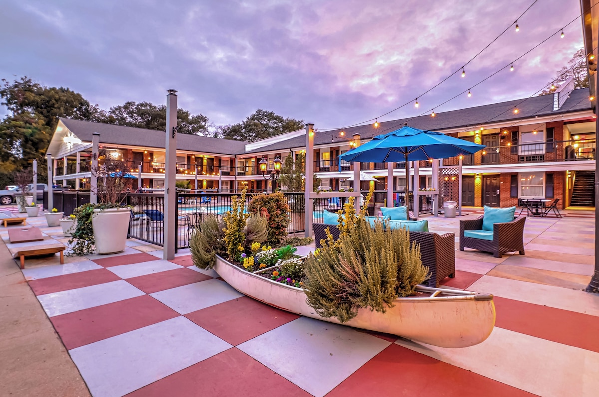 The Guest Lodge Gainesville - Photo 1
