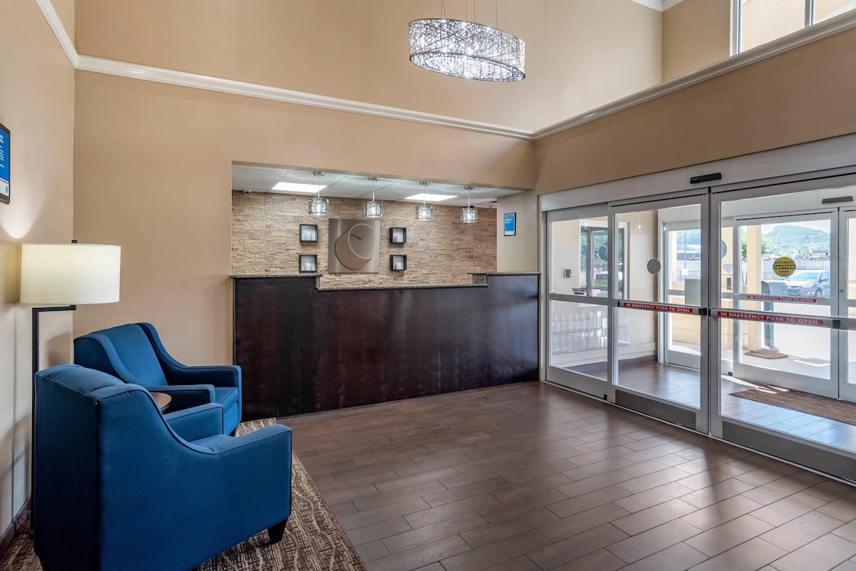 Comfort Inn Birmingham - Irondale - Photo 1