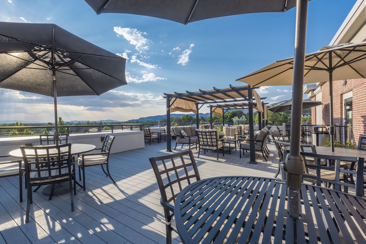 Hampton Inn & Suites Salt Lake City/University-Foothill Dr. - Photo 1