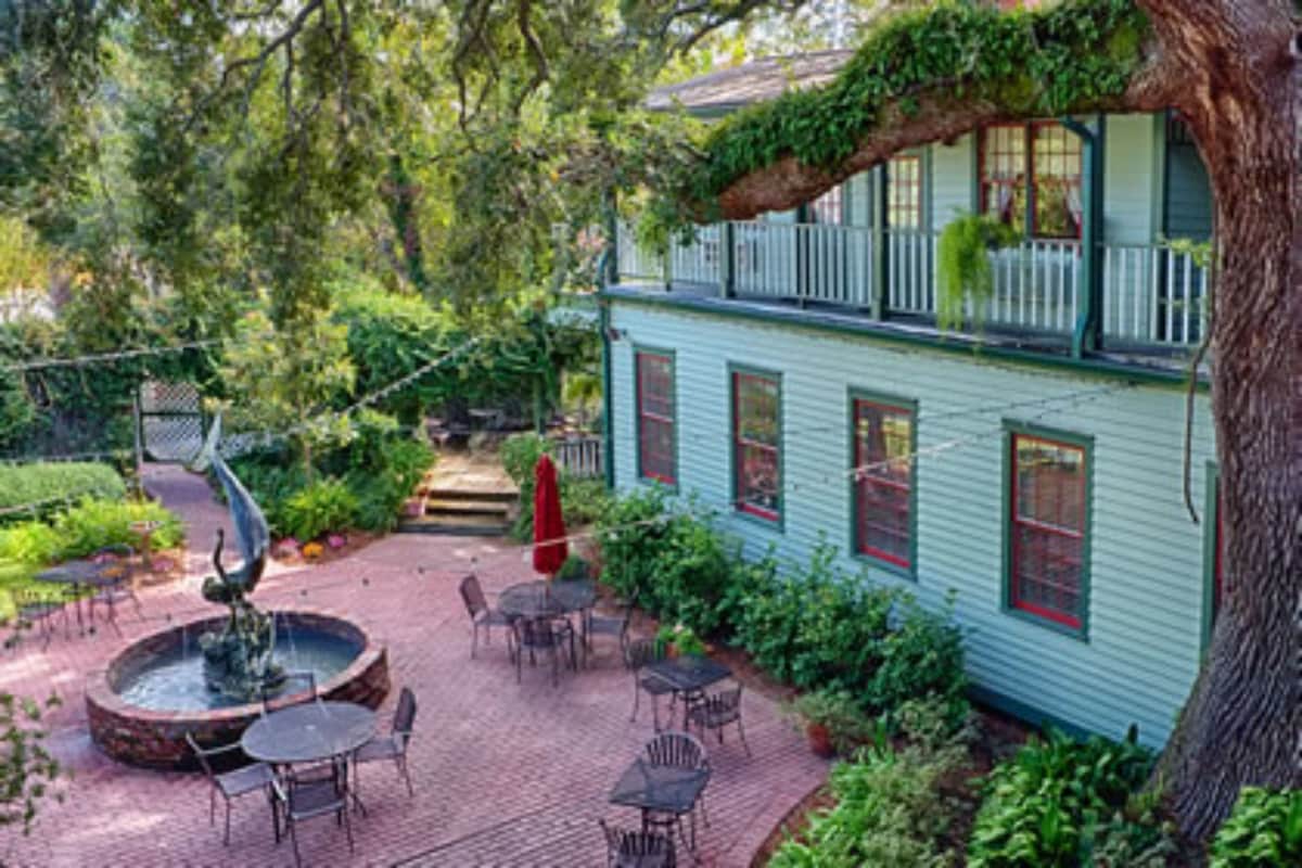 Florida House Inn - Photo 1