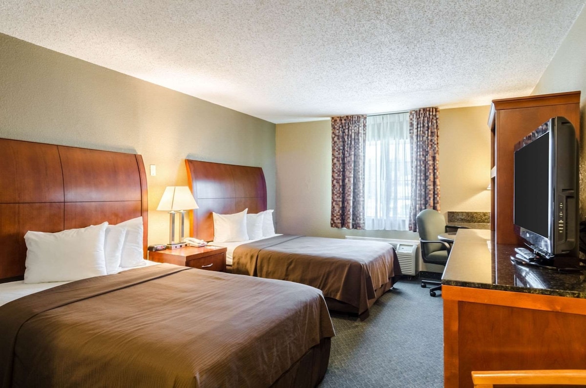 Quality Inn Chicopee-Springfield - Photo 1