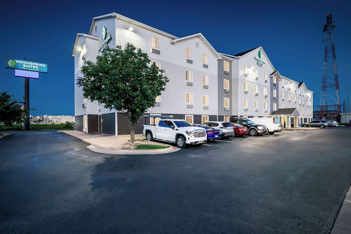 WoodSpring Suites Tulsa - Photo 1
