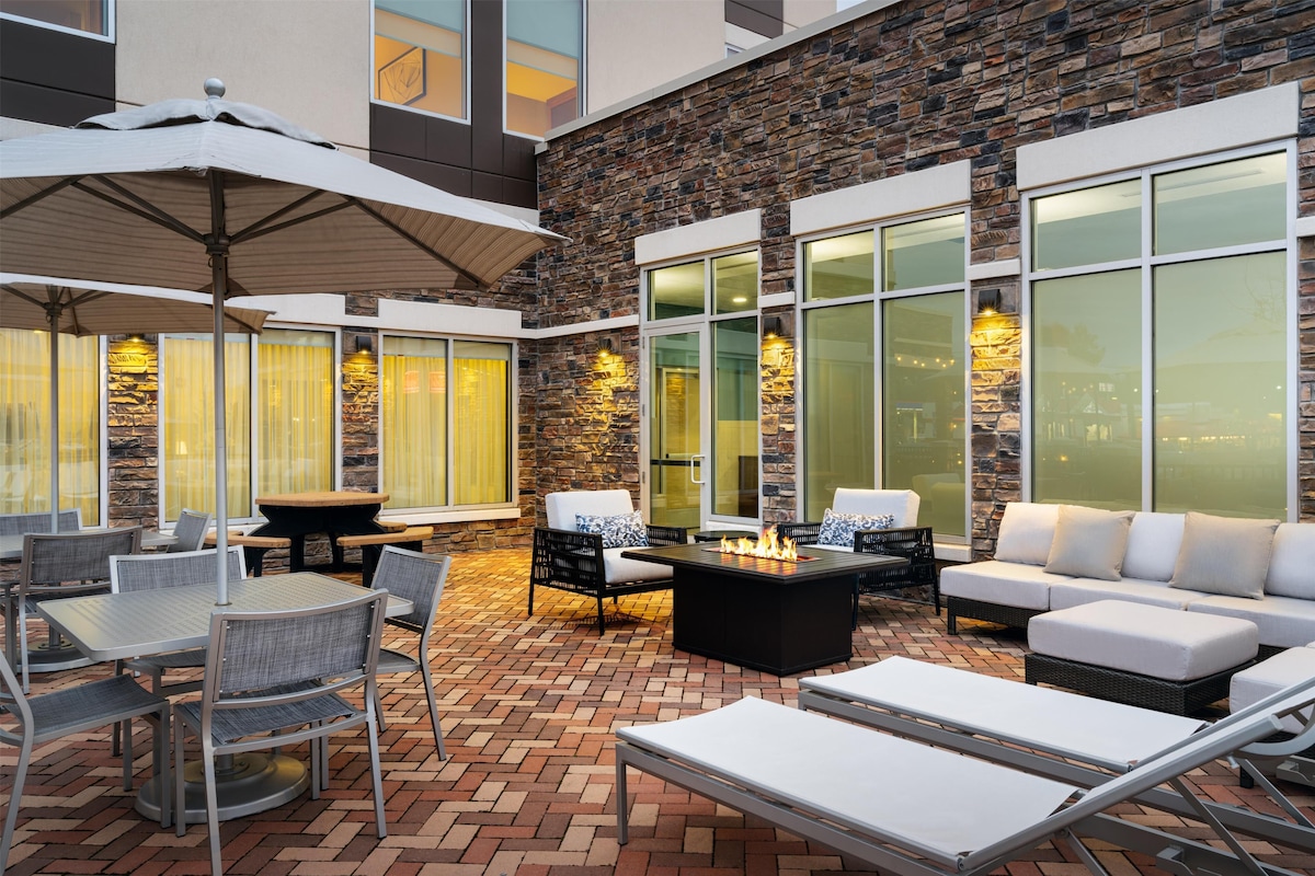 Hyatt Place Canton - Photo 1