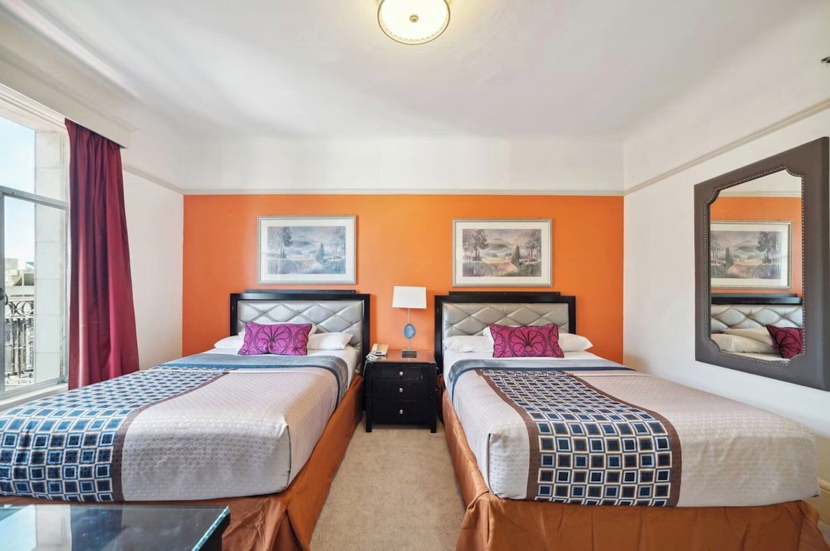 Union Square Plaza Hotel - Photo 1