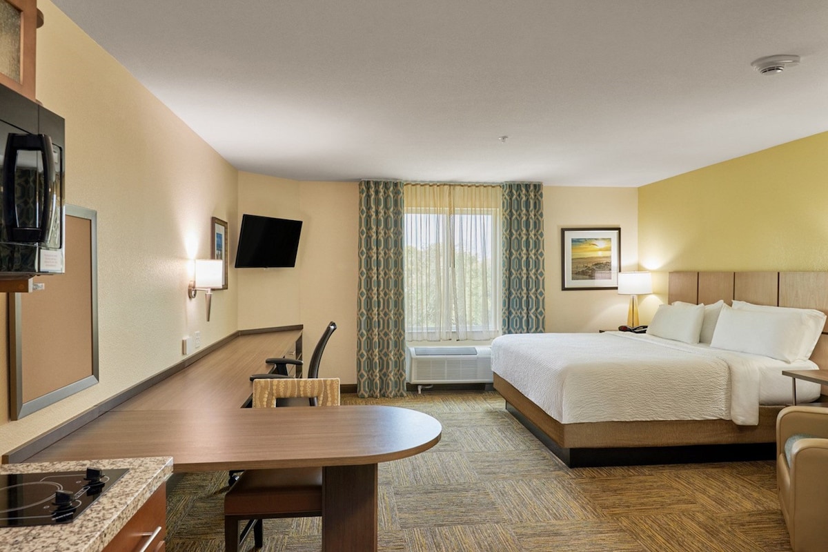 Candlewood Suites Panama City Beach Pier by IHG - Photo 1