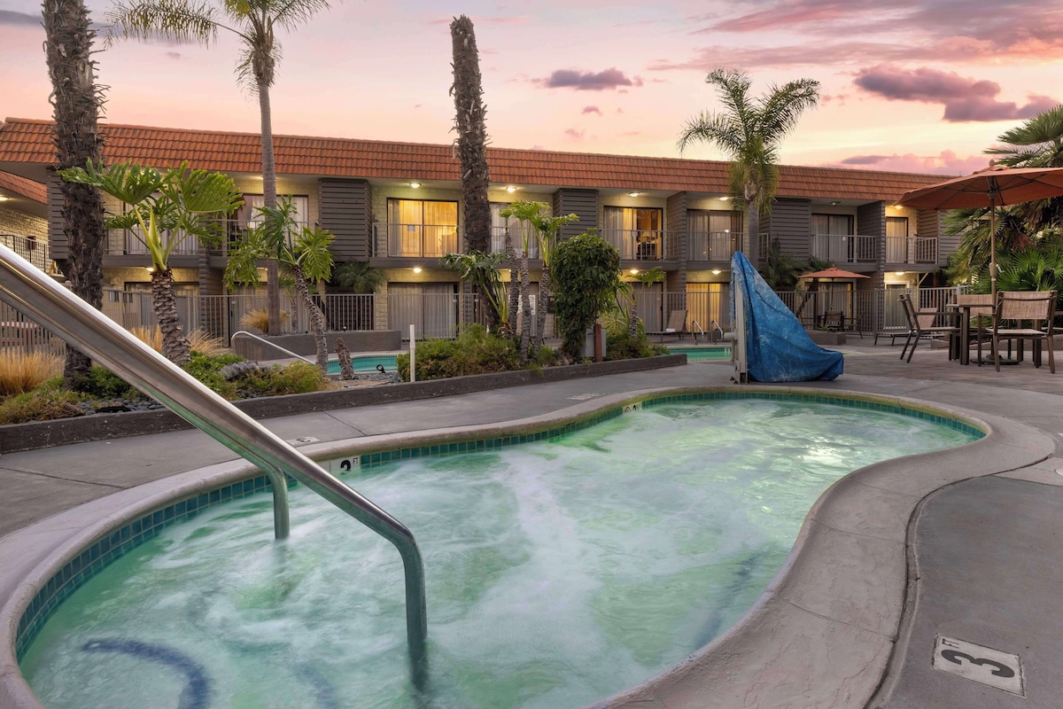 Best Western Oceanside Inn - Photo 1