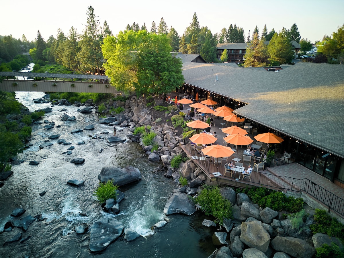 Riverhouse Lodge - Photo 1