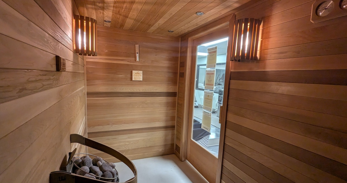 Superior Stay Hotel - Photo 1